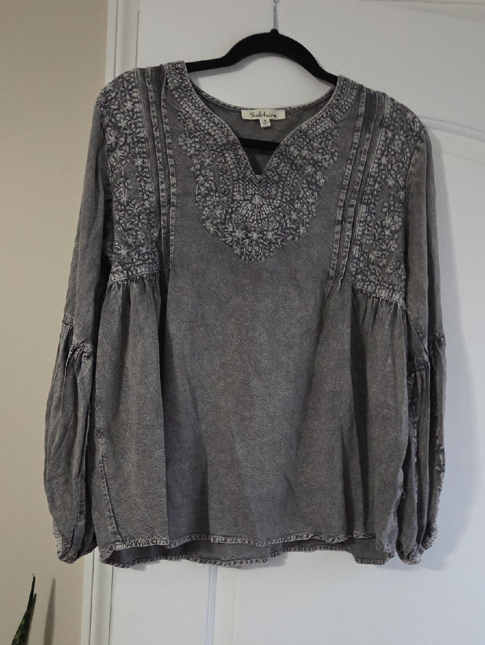 Solitaire Embroidered Long-Sleeve Tunic — Gray